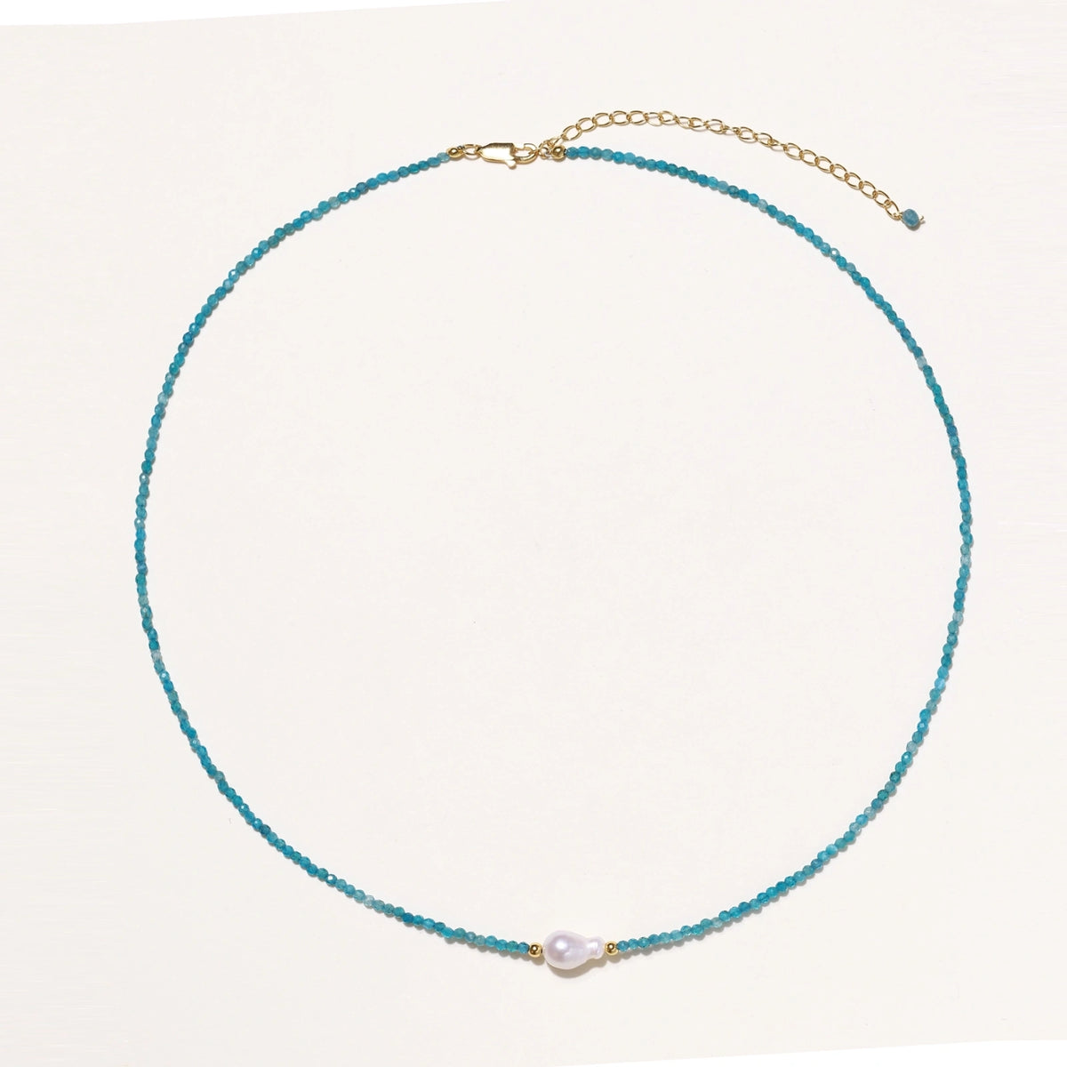 Apatite Dreams Perlenkette Seitenansicht – Apatit & Gold Vermeil | Orolina