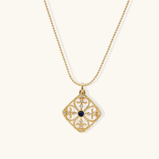 Celestial Wisdom Pendant – Lapislazuli & Perlmutt im Filigran-Design | Orolina