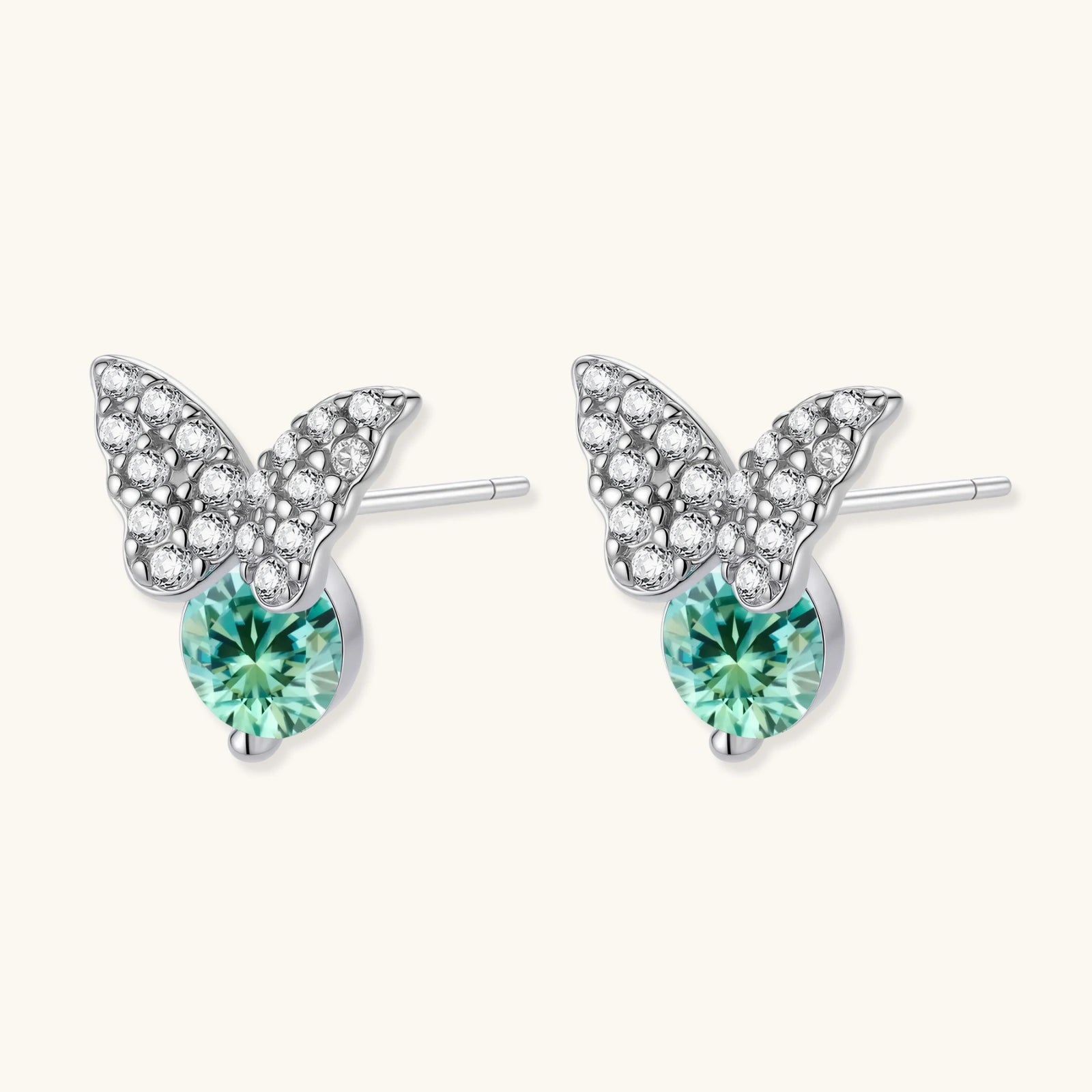 Butterfly Ohrstecker Detailansicht – Moissanit-Flügel & Sterlingsilber | Orolina