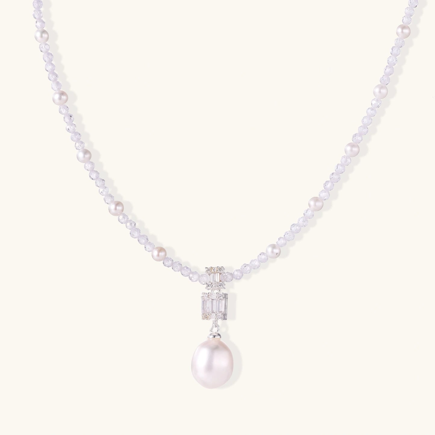 Lavender Dreams Kette – Lavendel-Kristalle & Perlenhänger, rhodiniertes Silber | Orolina