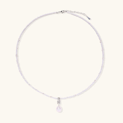 Lavender Dreams Kette Detailansicht – Geometrischer Anhänger & Süßwasserperle | Orolina