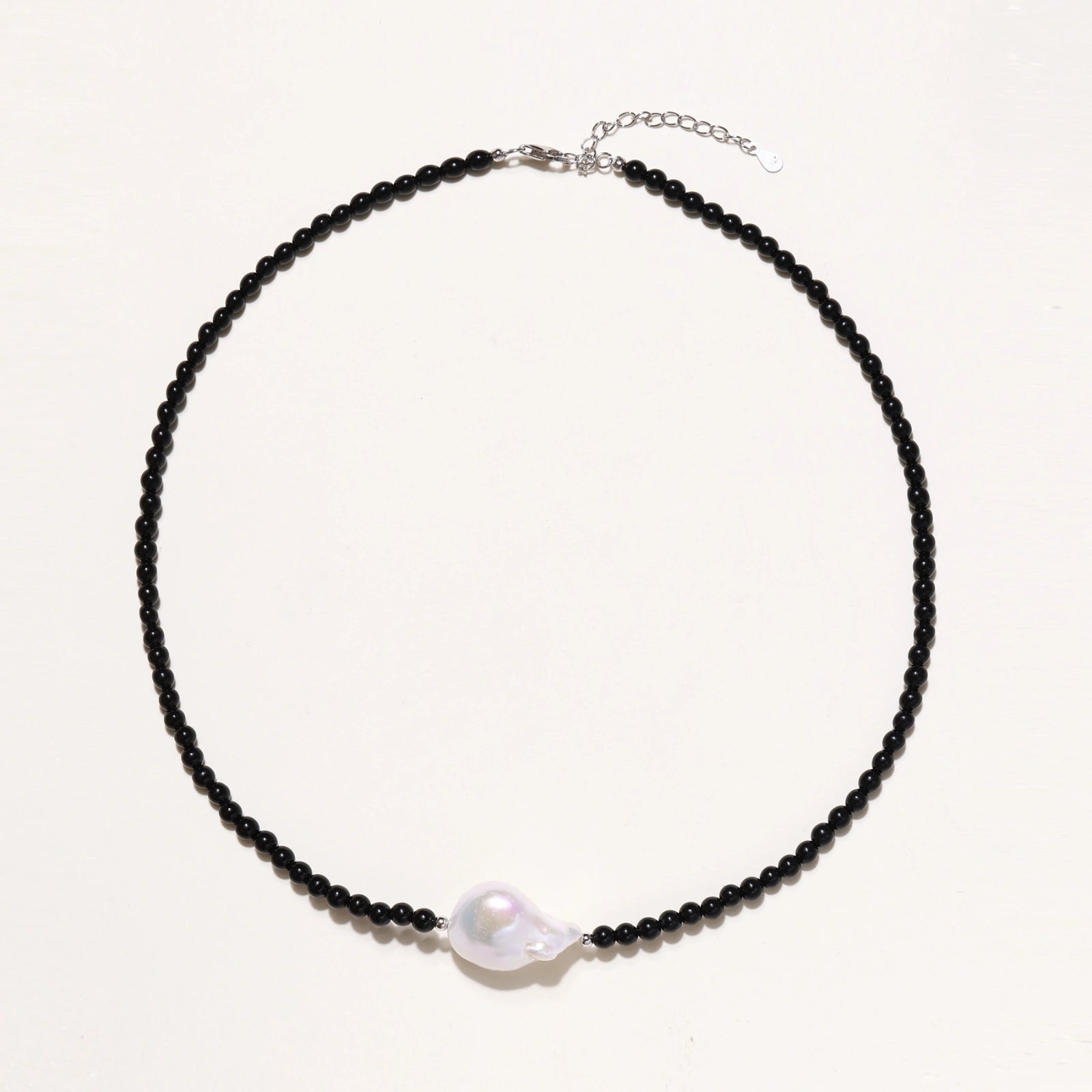Midnight Perlenkette Detailansicht – Barockperle & Achat, 925 Silber | Orolina