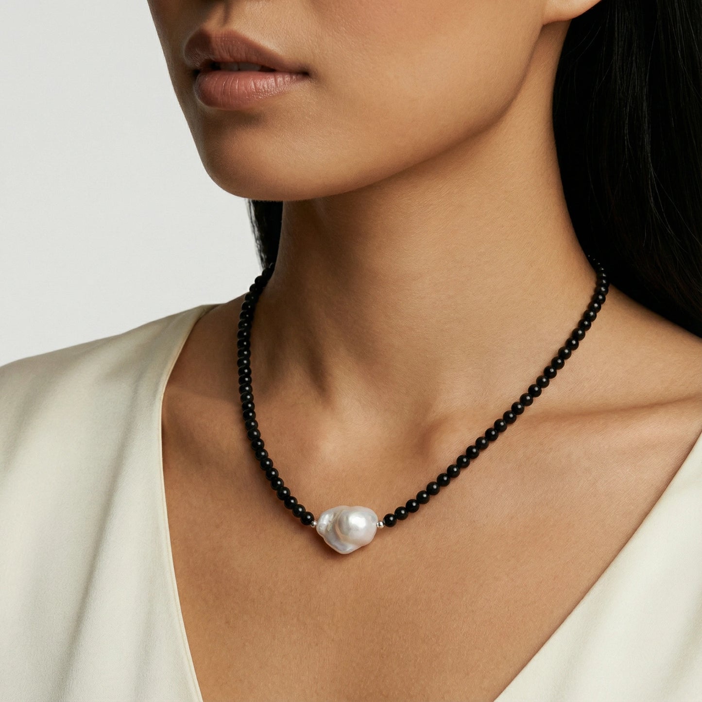Midnight Perlenkette – Barockperle & schwarzer Achat in rhodiniertem 925 Sterlingsilber | Orolina