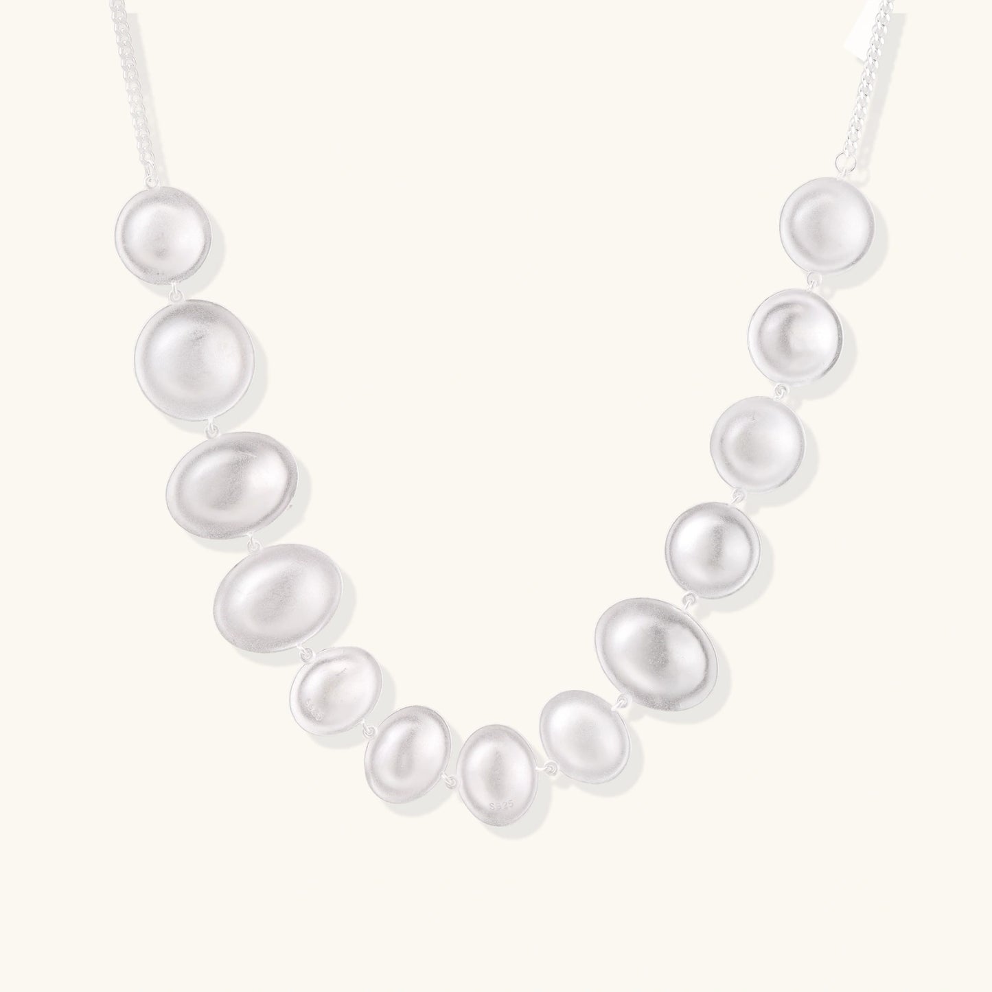 Lunar Arc Collier – Abgestufte Silberscheiben im Statement-Design | Orolina