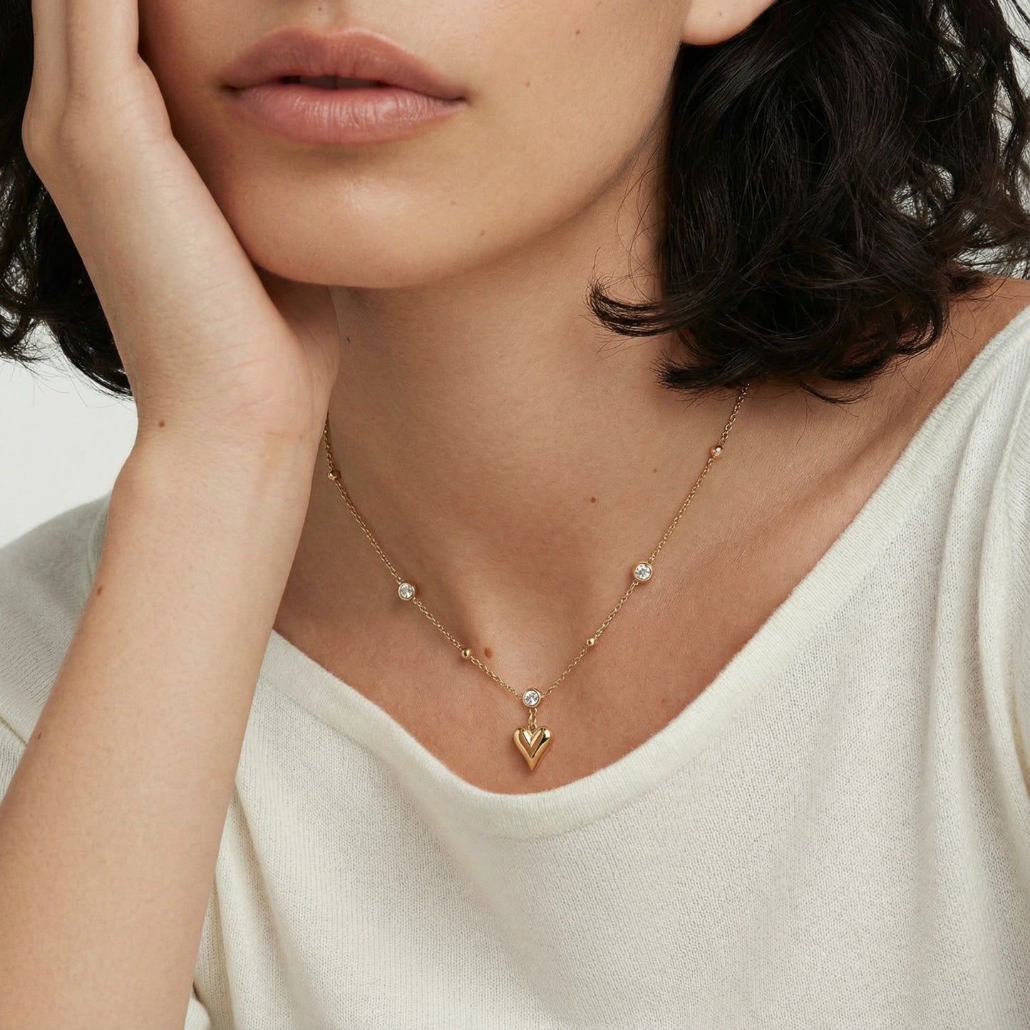 Crystal Heart Herzkette – Zirkonia-Herzanhänger in 14K Gold-plattierten Edelstahl | Orolina