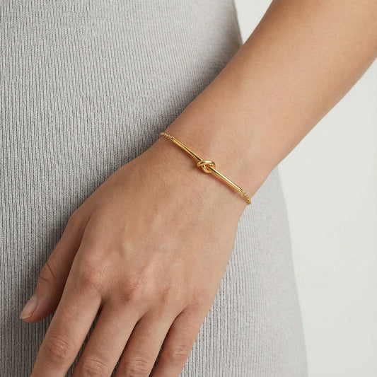 Knoten Armband Gold – 18K vergoldeter Edelstahl mit Knoten-Detail | Orolina