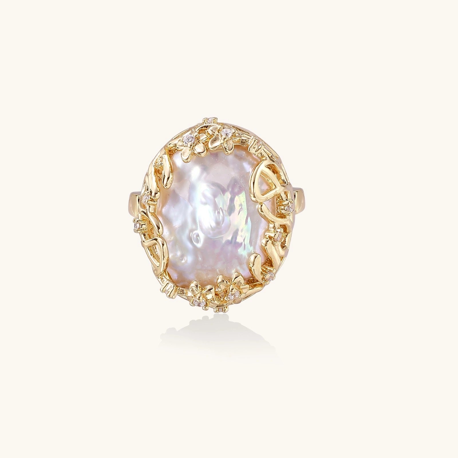 Baroque Queen Ring – filigrane Goldfassung mit schillernder Barockperle | Orolina