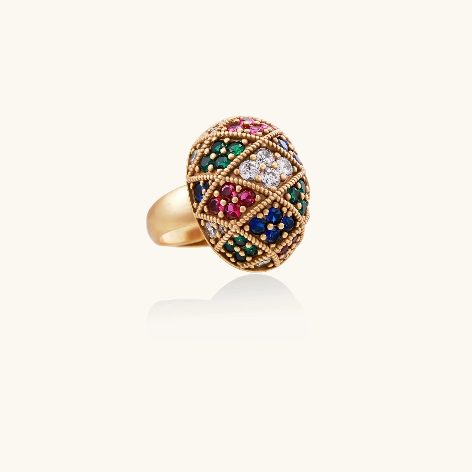 Byzantine Glow Dome-Ring Detailansicht – Zirkonia & 18K Gold Eco-Messing | Orolina